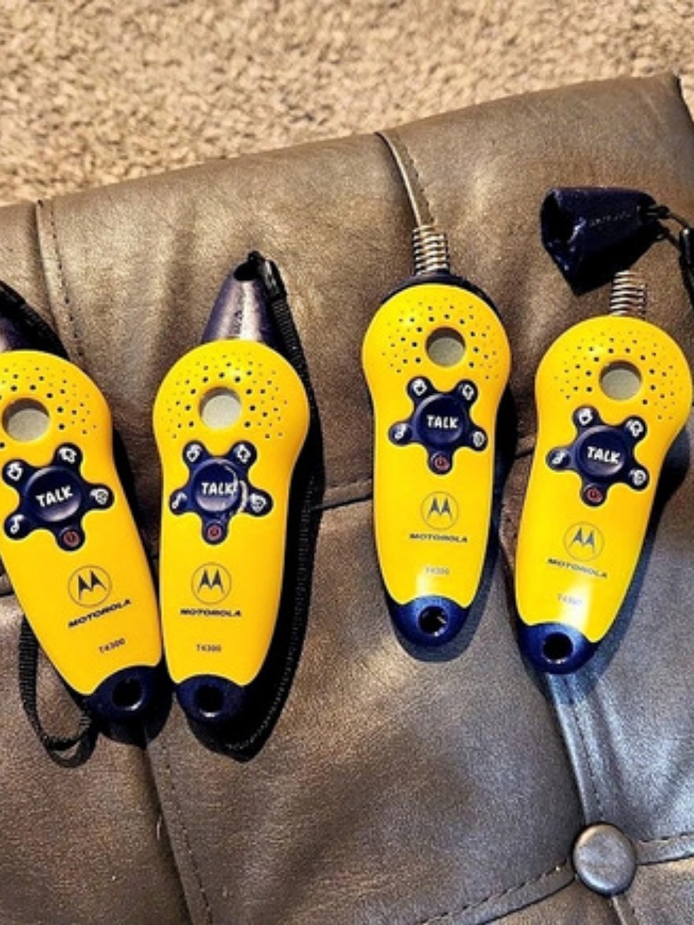 Motorola T4300 Two-Way Radios 4-Pack Yellow & Blue CHECK PICTURES!!!